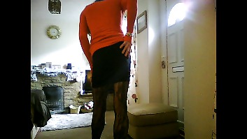 Crossdresser in minidress rosa corto
 #23970657