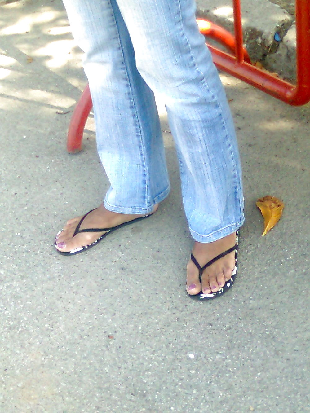 Und Ihr Lieblingskleid Ist Sie Verblasste Blaue Jeans #36736066