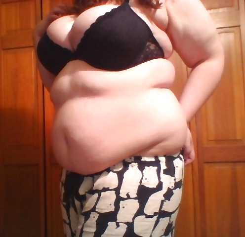 Bbw's,chubbies,big bellies,weight gainers,big tits
 #26327707