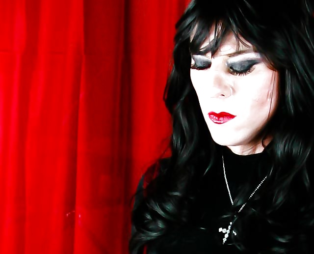 Vamp #40749811