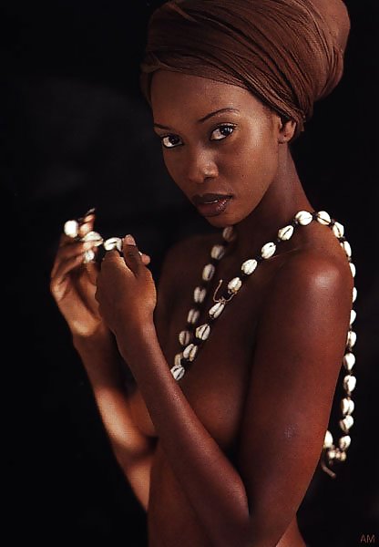 ゴージャスなアフリカ系黒人女性のポートレイト
 #34995407