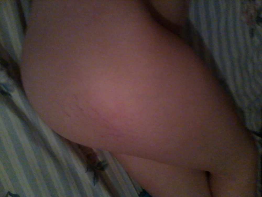 19 year old hottie with a decent bush #27411659