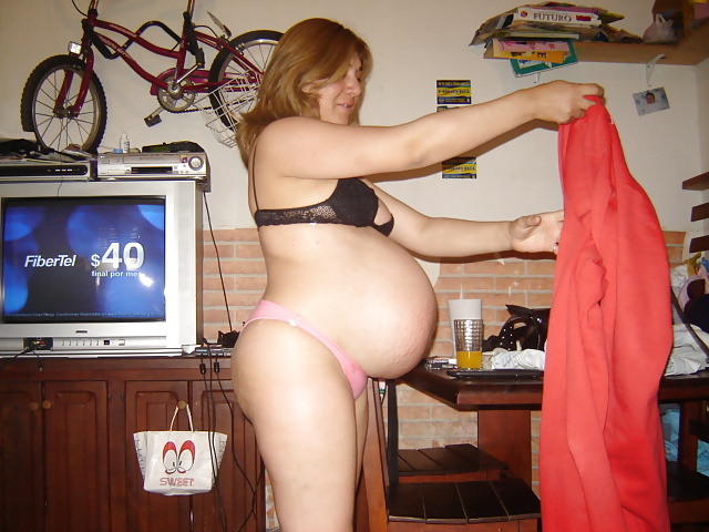 Claudia embarazada se muestra como assfucked
 #33660446