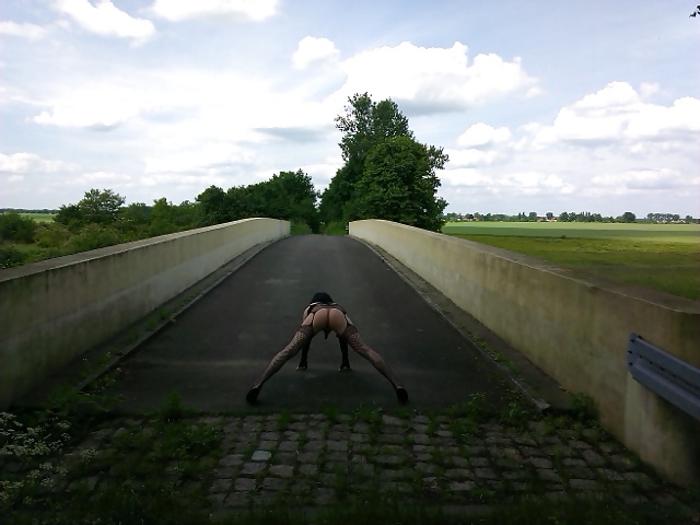 Brücke über Autobahn #34094207