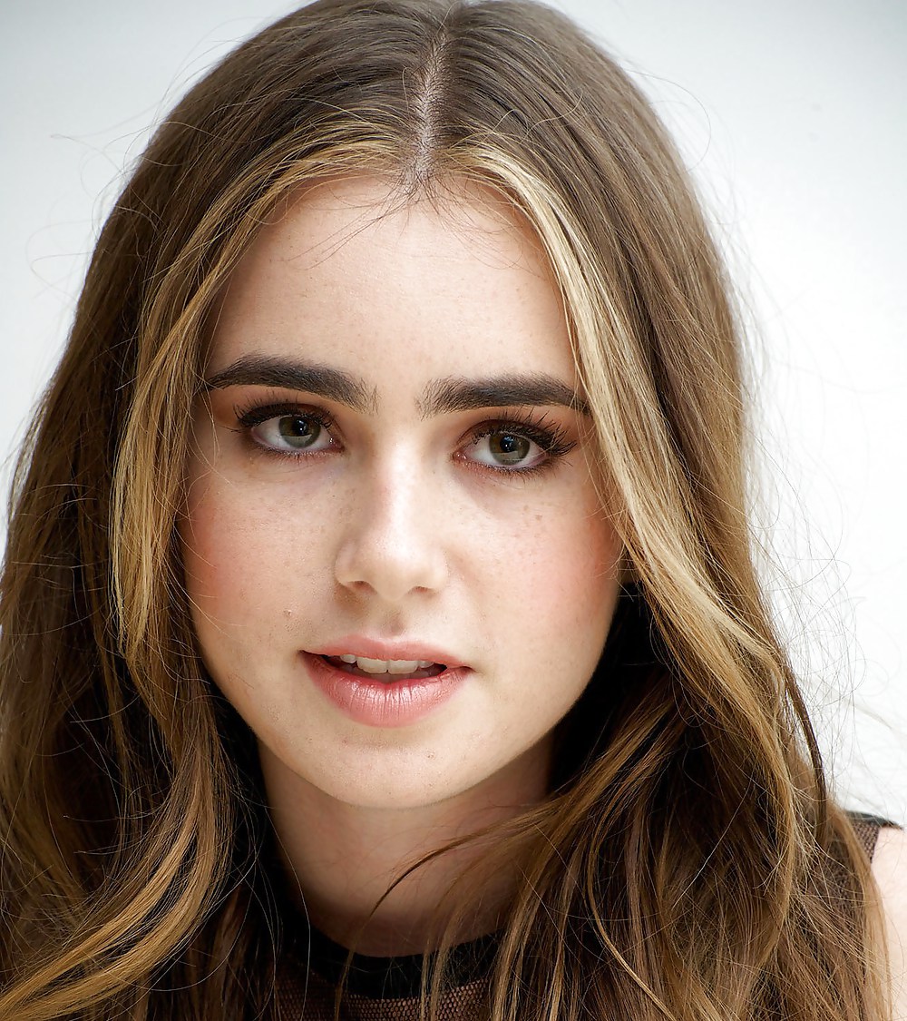 Lily collins
 #24641715