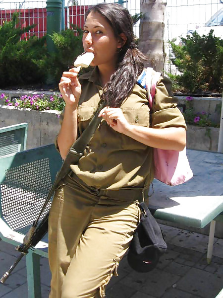 イスラエルの女性防衛隊員（ほとんどがノンヌード
 #26785919