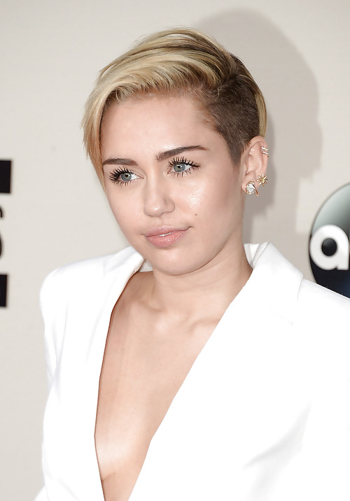 Sexy Miley Cyrus November American Music Awards 2013 #23144427