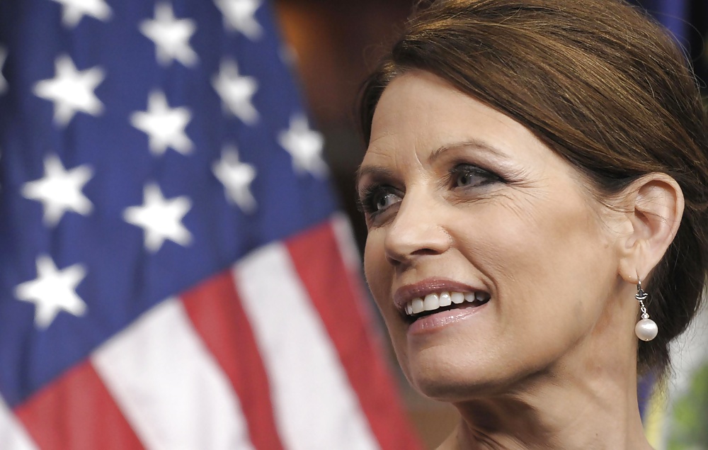 Me encanta correrme a la conservadora michele bachmann
 #24569197