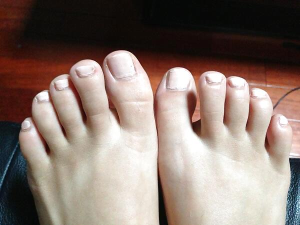 Ariel R. Erstaunliche Füße #24637519