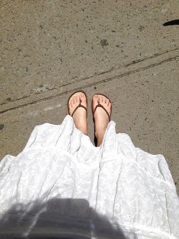 Ariel R. Erstaunliche Füße #24637574