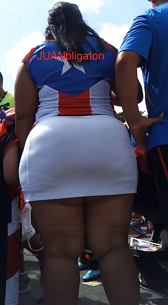 HUGE Fat Big BOOTY Rican MILF VOYEUR cellulite skirt! #27409766