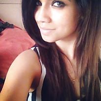 Mignon Fille Indienne Prend Selfies #23656456