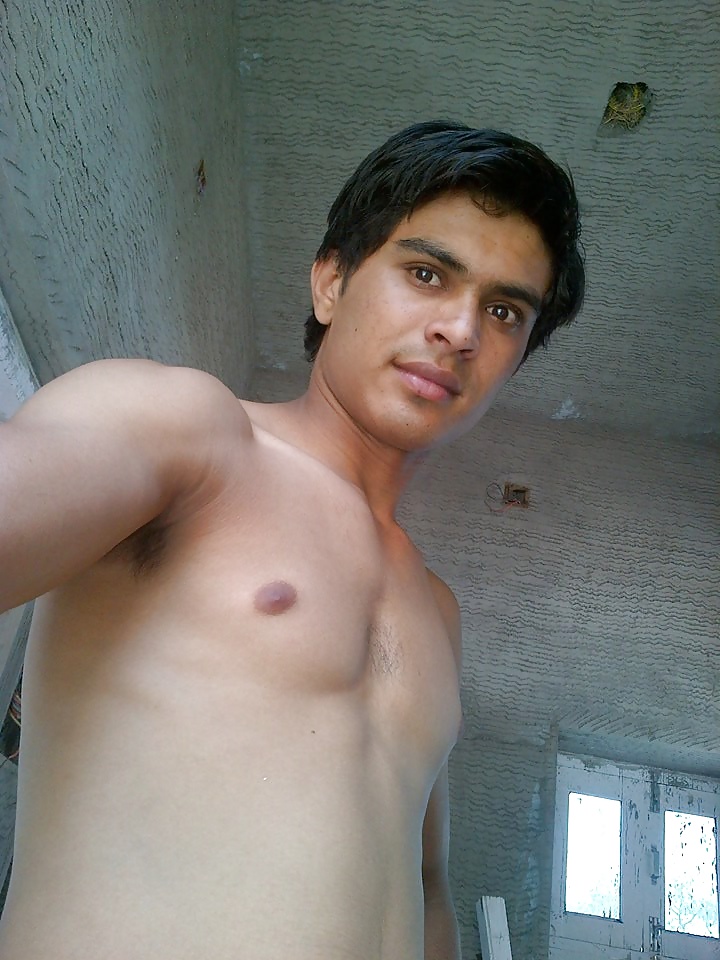 インド人男性の裸
 #39961571
