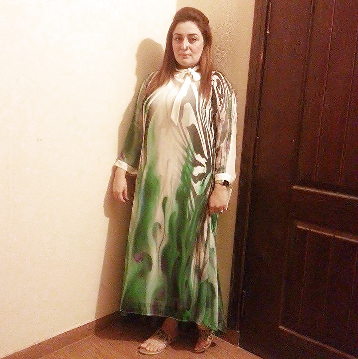 大きな胸のパキ・ミルフ
 #28638403