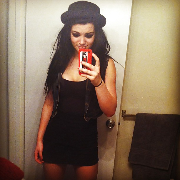 Paige #25977378