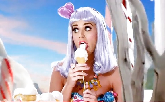 Katy Perry 2 #27526602