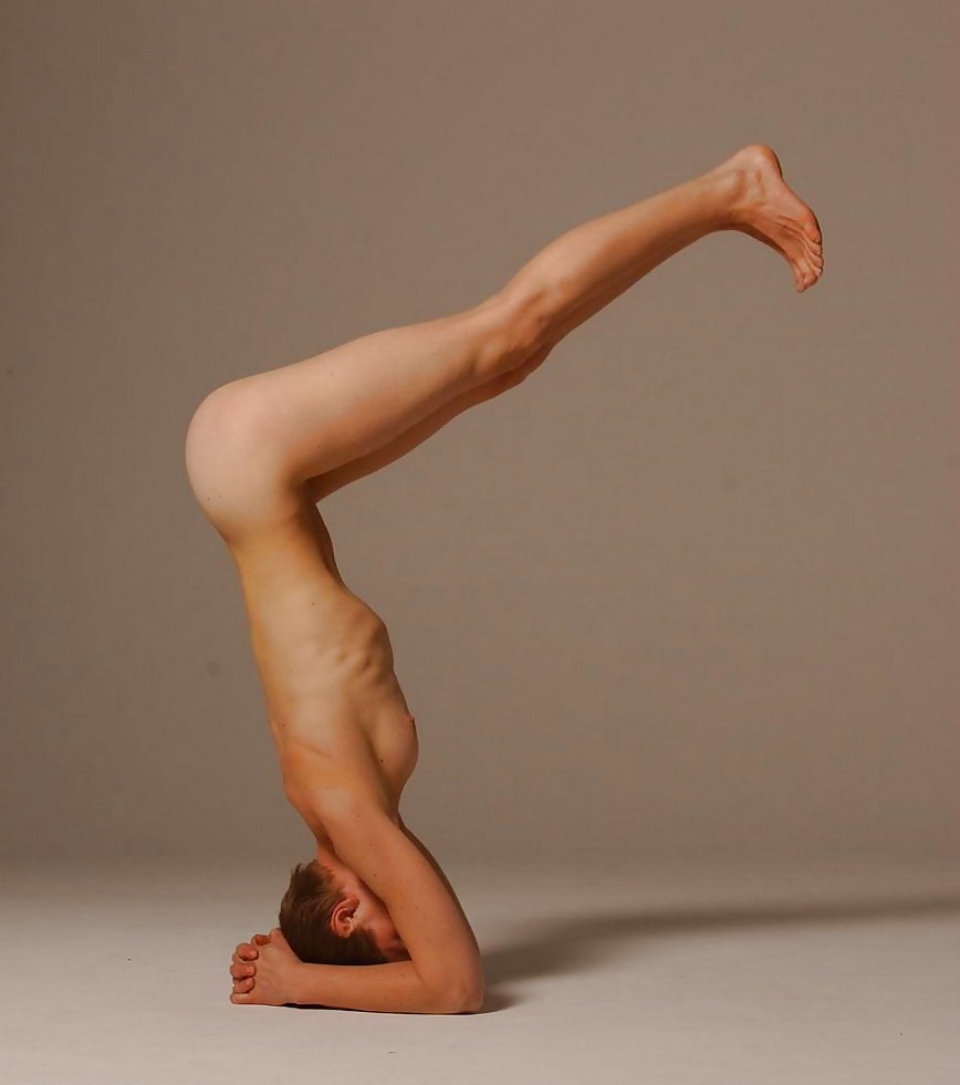 Yoga Und  Gymnastik #35438594