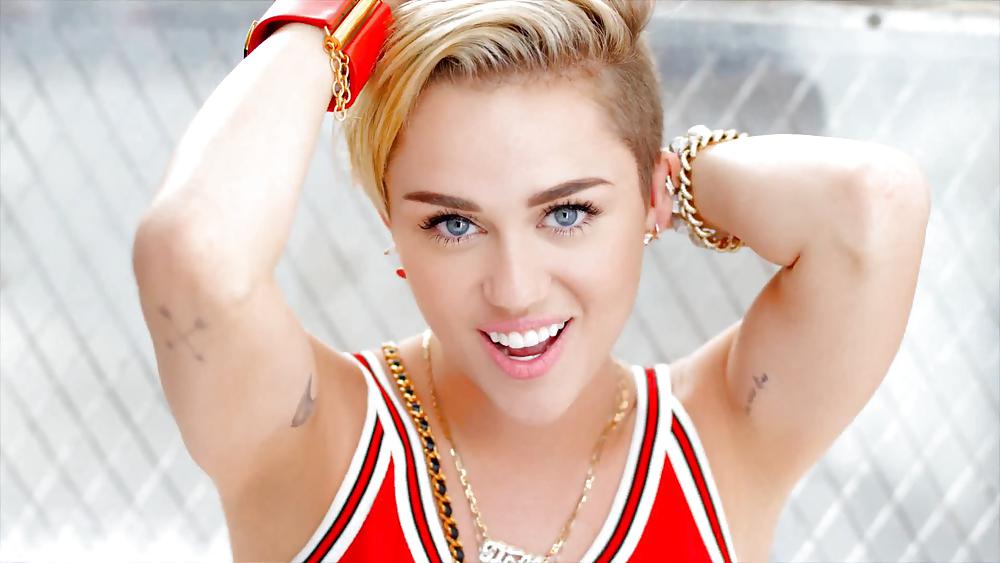 Miley cyrus
 #36899896