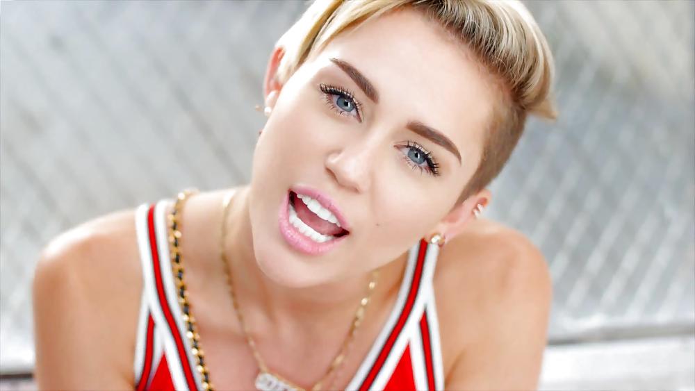 Miley cyrus
 #36899981