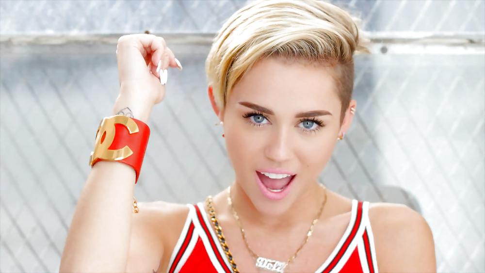 Miley cyrus
 #36900033