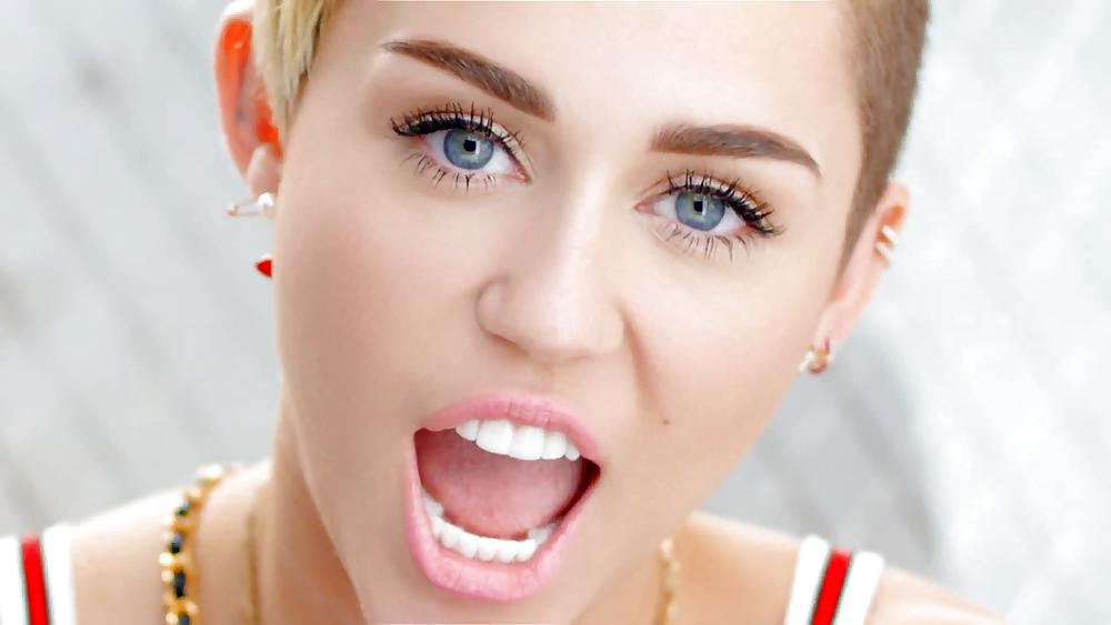 Miley cyrus
 #36900064