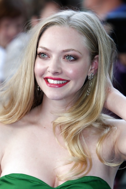 Amanda seyfried 3
 #40349919