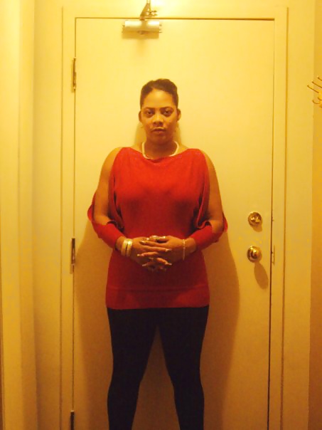 黒髪の女性
 #32701936