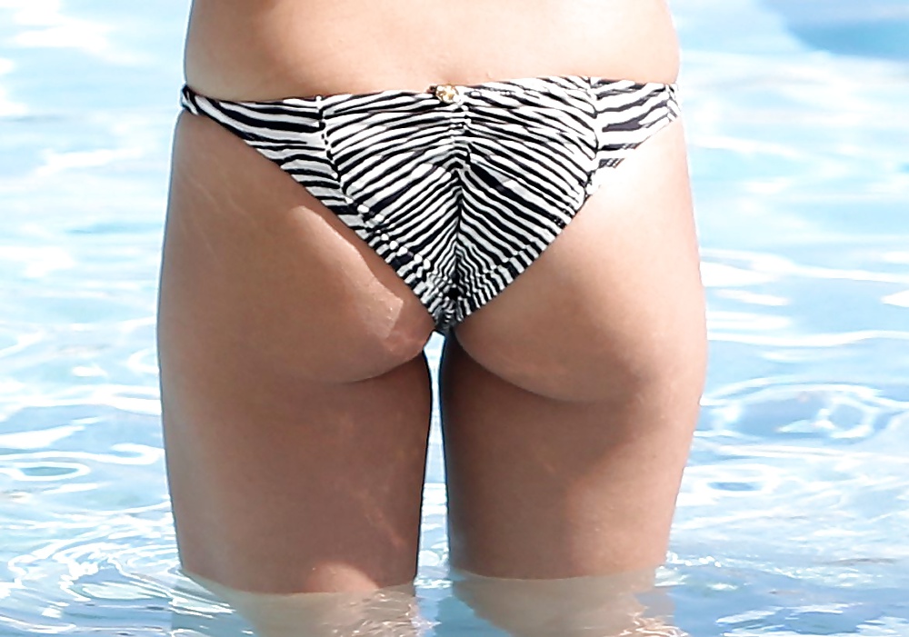 Selena Gomez - Le Plus Chaud Bikini-corps à Baiser #33994357