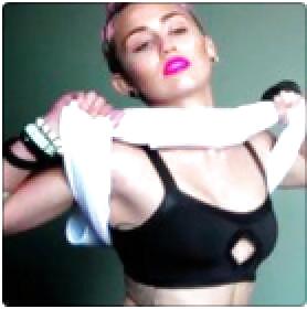Miley Cyrus Blinkt #37027437