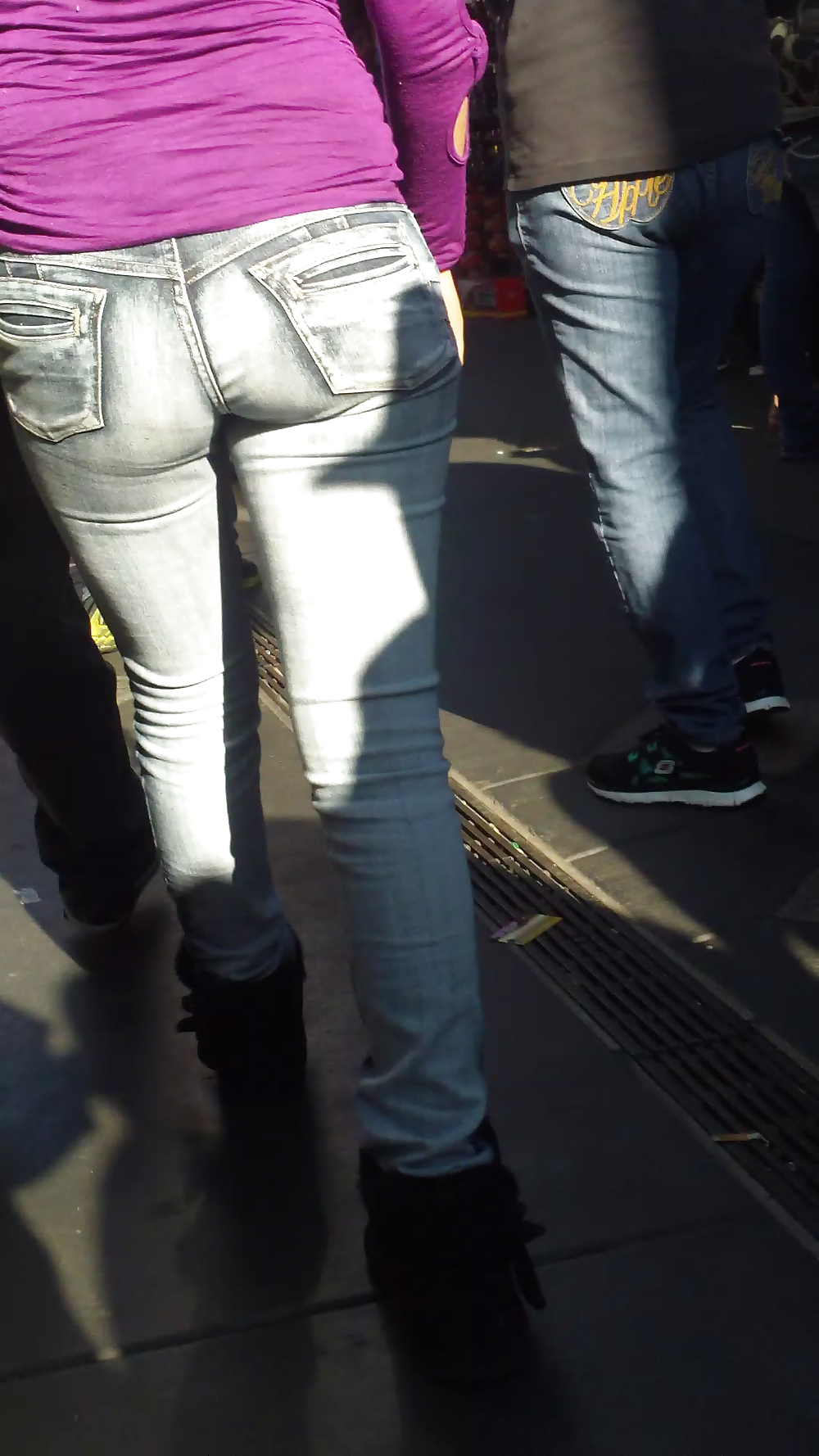 Populäre Jugendlich Mädchen Hintern & Arsch In Jeans Teil 2 #24181652