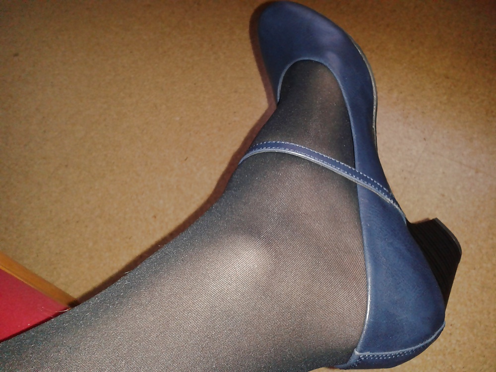 Dwt en nylons negro y bombas
 #40549554