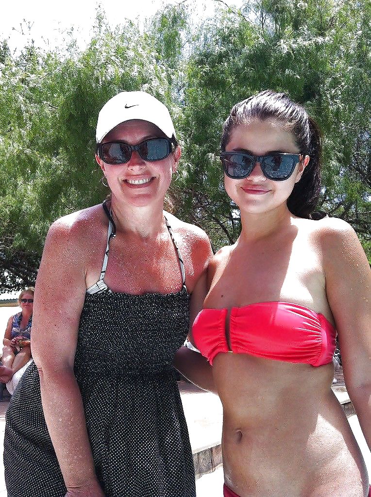 Selena gomez
 #34167003
