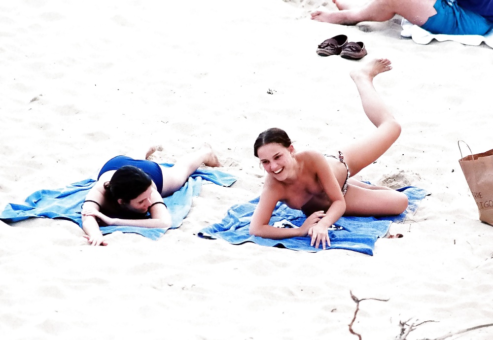 Natalie Portman - topless at the beach, January 2000 #26503266