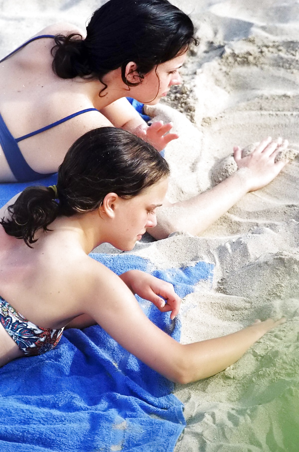 Natalie Portman - Oben Ohne Am Strand, Januar 2000 #26503325