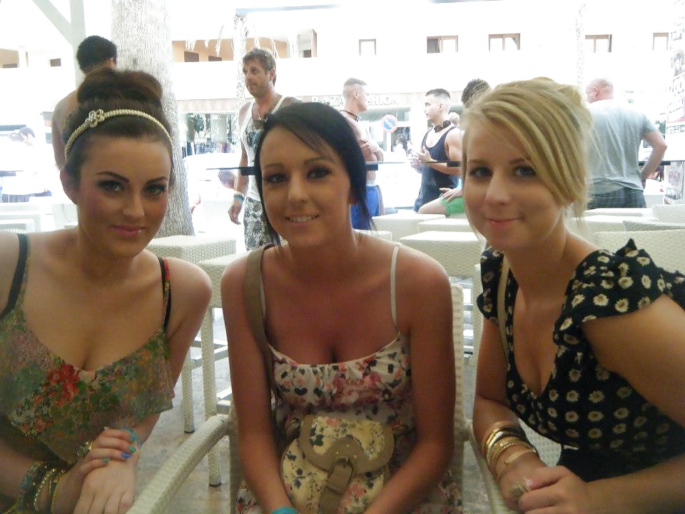 Danielle and debbie 
 #28697018