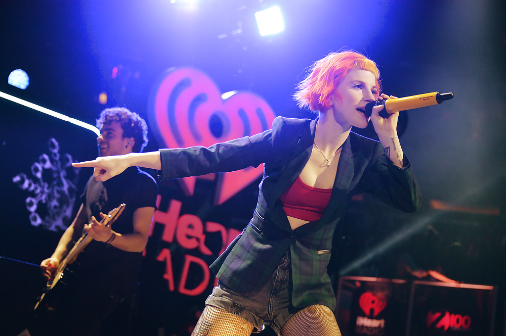 Hayley williams (cantante di paramore)
 #29842948