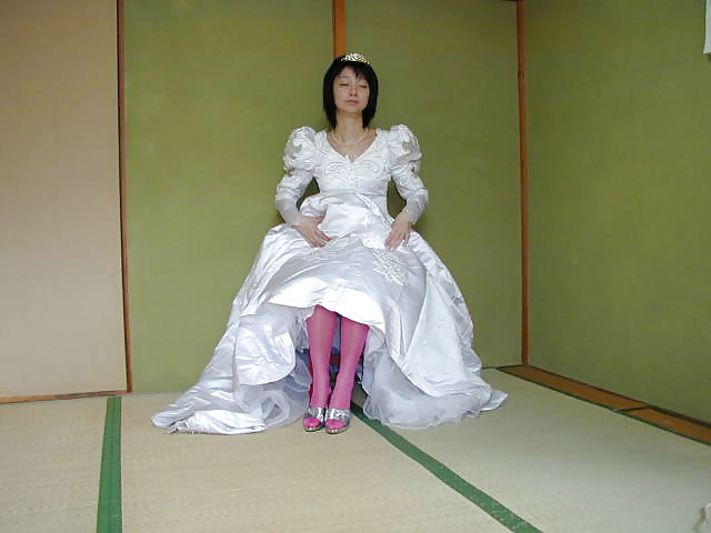 Donna giapponese sposata 01
 #31944243