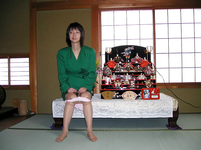 Donna giapponese sposata 01
 #31944251