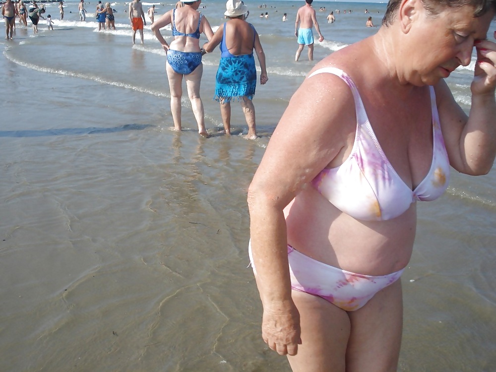 Mature women in bikini 4. #24551758