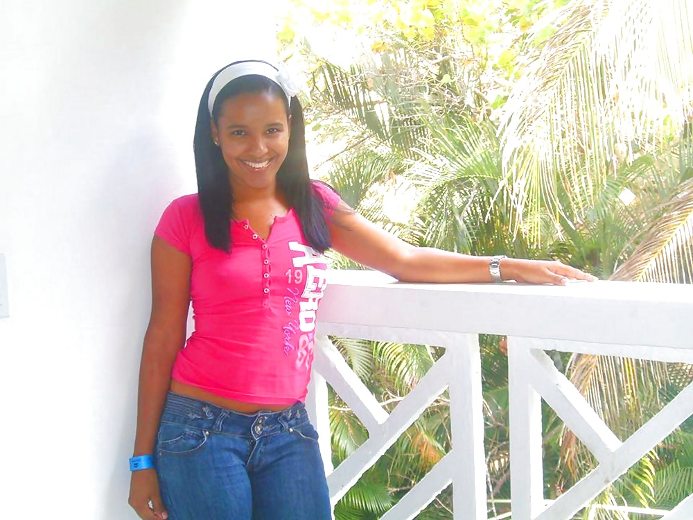 Une Fille Dominican Appelé Ercilia R. #39789773