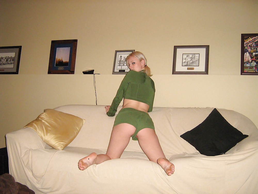 Amateur Nacktfotos - Sexy Schlanke Blonde Teen #37038987