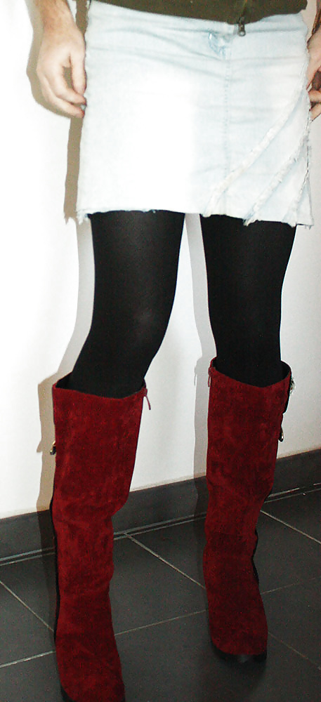 Avec mes nouvelles bottes version sans caption #30669301