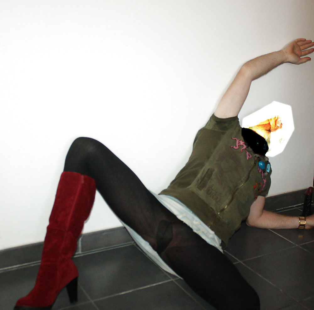 Avec mes nouvelles bottes version sans caption
 #30669331
