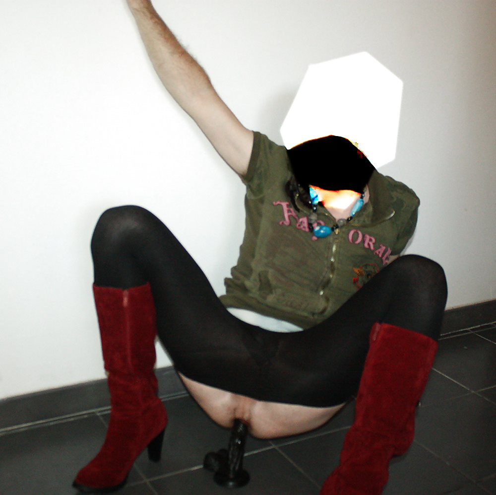 Avec mes nouvelles bottes version sans caption #30669335
