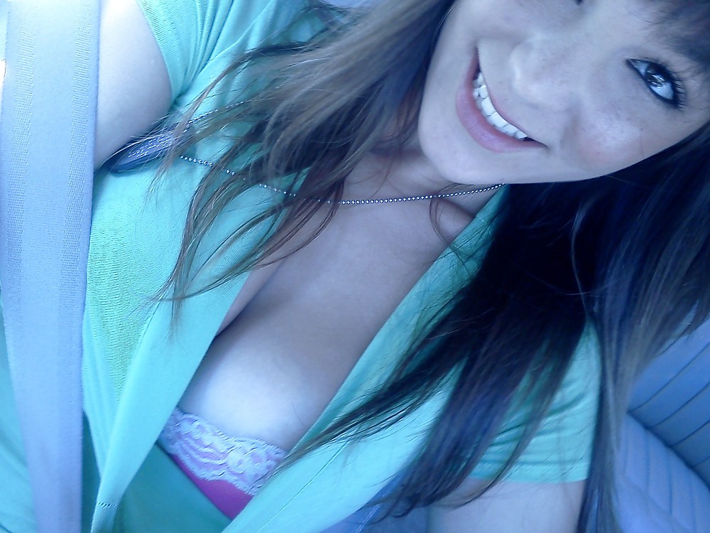 Leah  #24513715