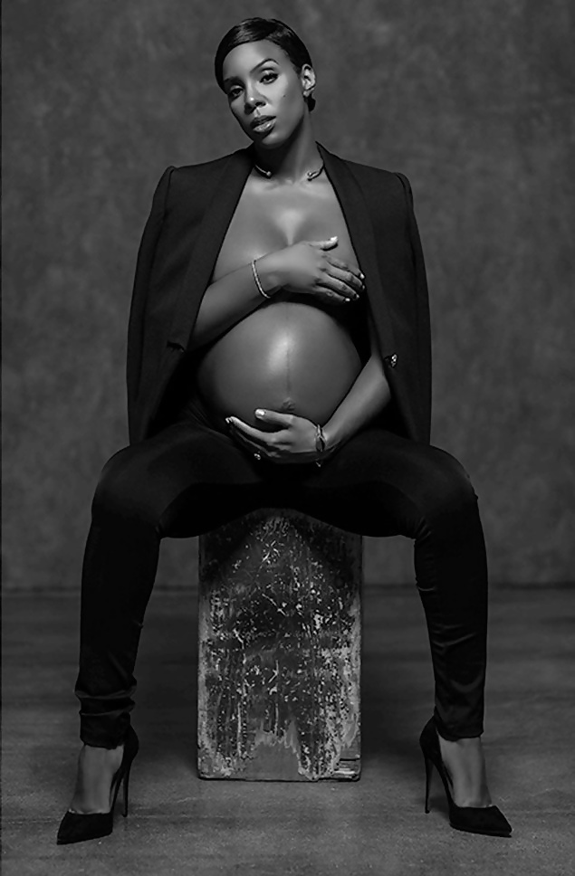 Pregnant Celebrities #40354446