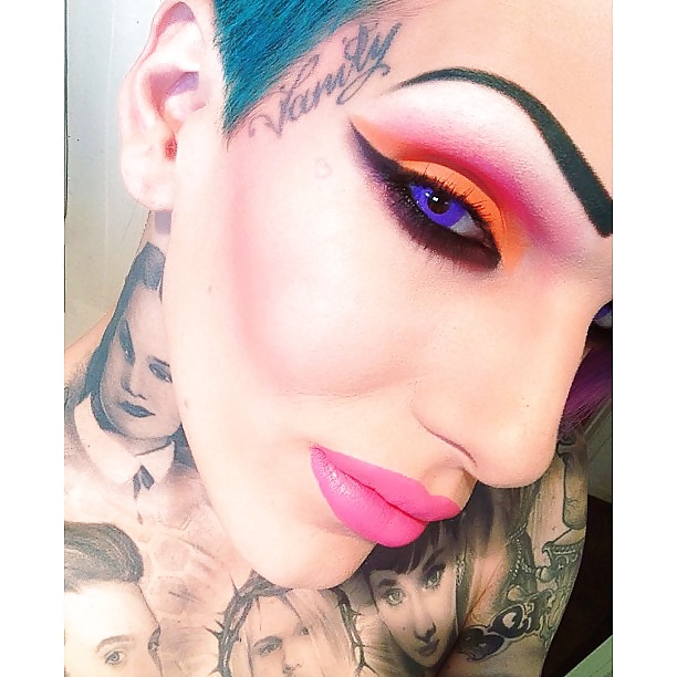 Me hace correr parte 14: maquillaje de zorra
 #26163452