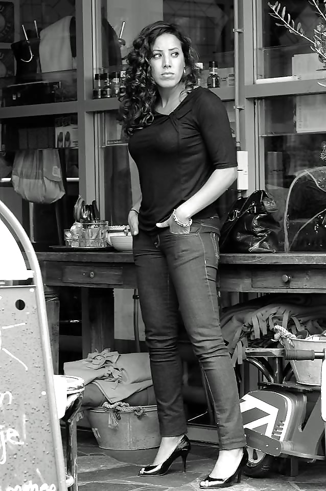 Aicha marghadi 
 #35182032