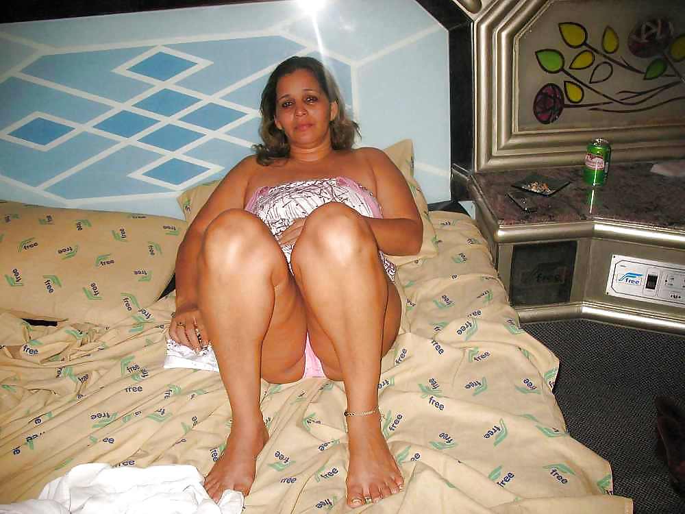 Araba milf
 #23819396