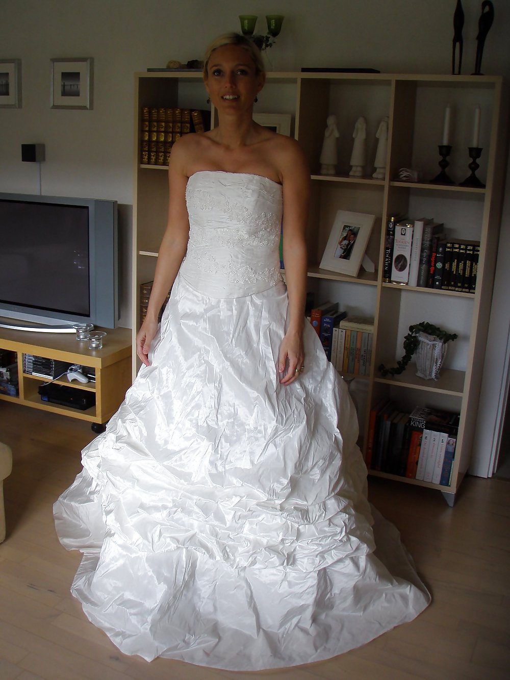 Digital Voyeur - Sexy Danish bride #37279413